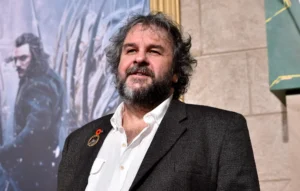 Diretor de O Senhor dos Anéis estaria em conversas com Warner Bros. e Tolkien Estate sobre direitos de O Silmarillion.